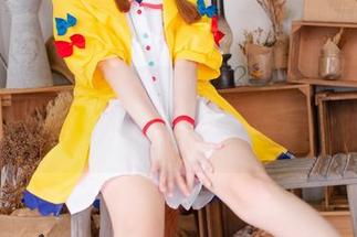 Sally Dorasnow的暴风比基尼图集，谁还在乎天气？